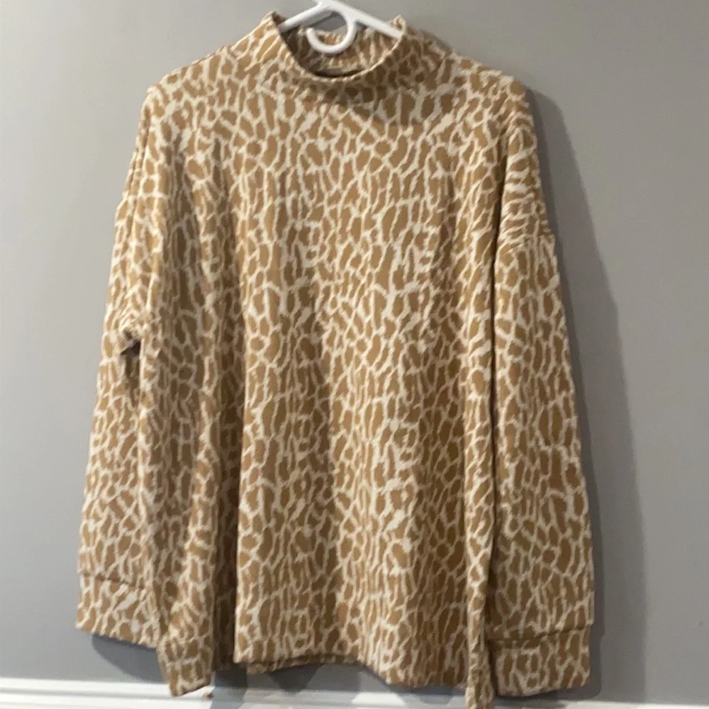 LOFT Plus Animal Spotted Mock Neck Top - Picture 4 of 9
